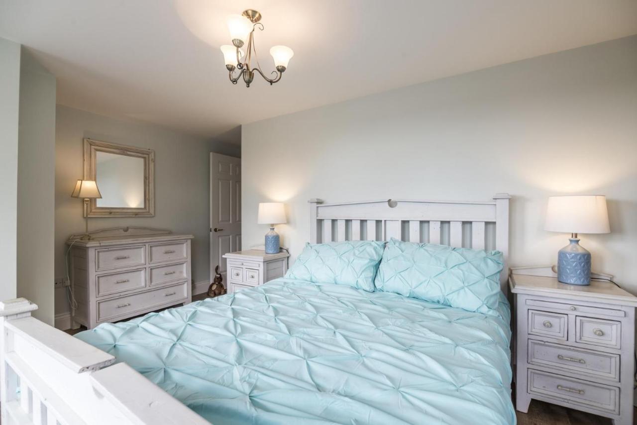 Bryn Y Mor - 2 Bedroom Apartment - Tenby Eksteriør billede