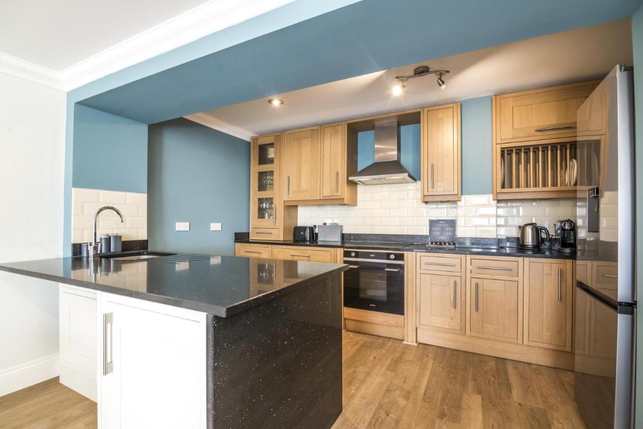 Bryn Y Mor - 2 Bedroom Apartment - Tenby Eksteriør billede