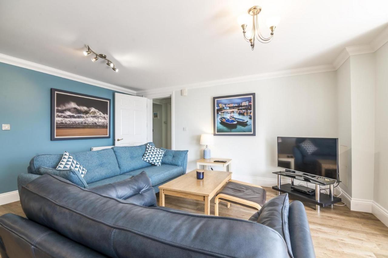 Bryn Y Mor - 2 Bedroom Apartment - Tenby Eksteriør billede