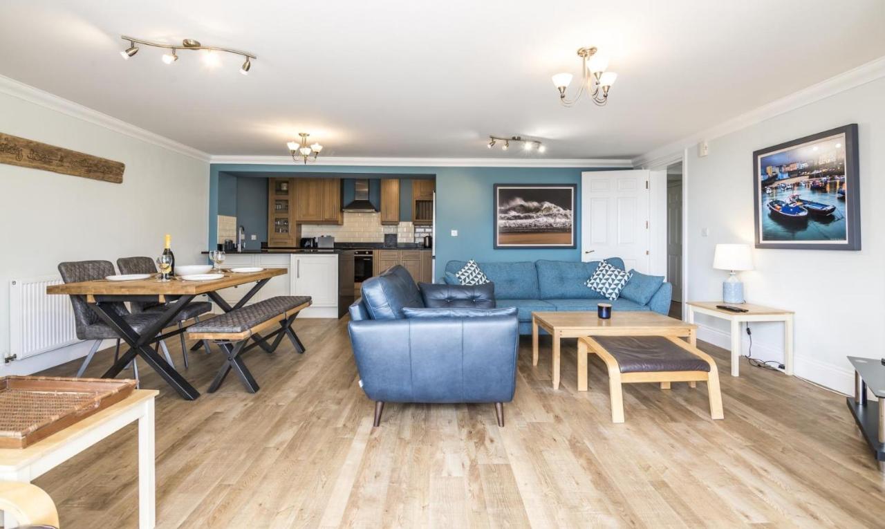 Bryn Y Mor - 2 Bedroom Apartment - Tenby Eksteriør billede