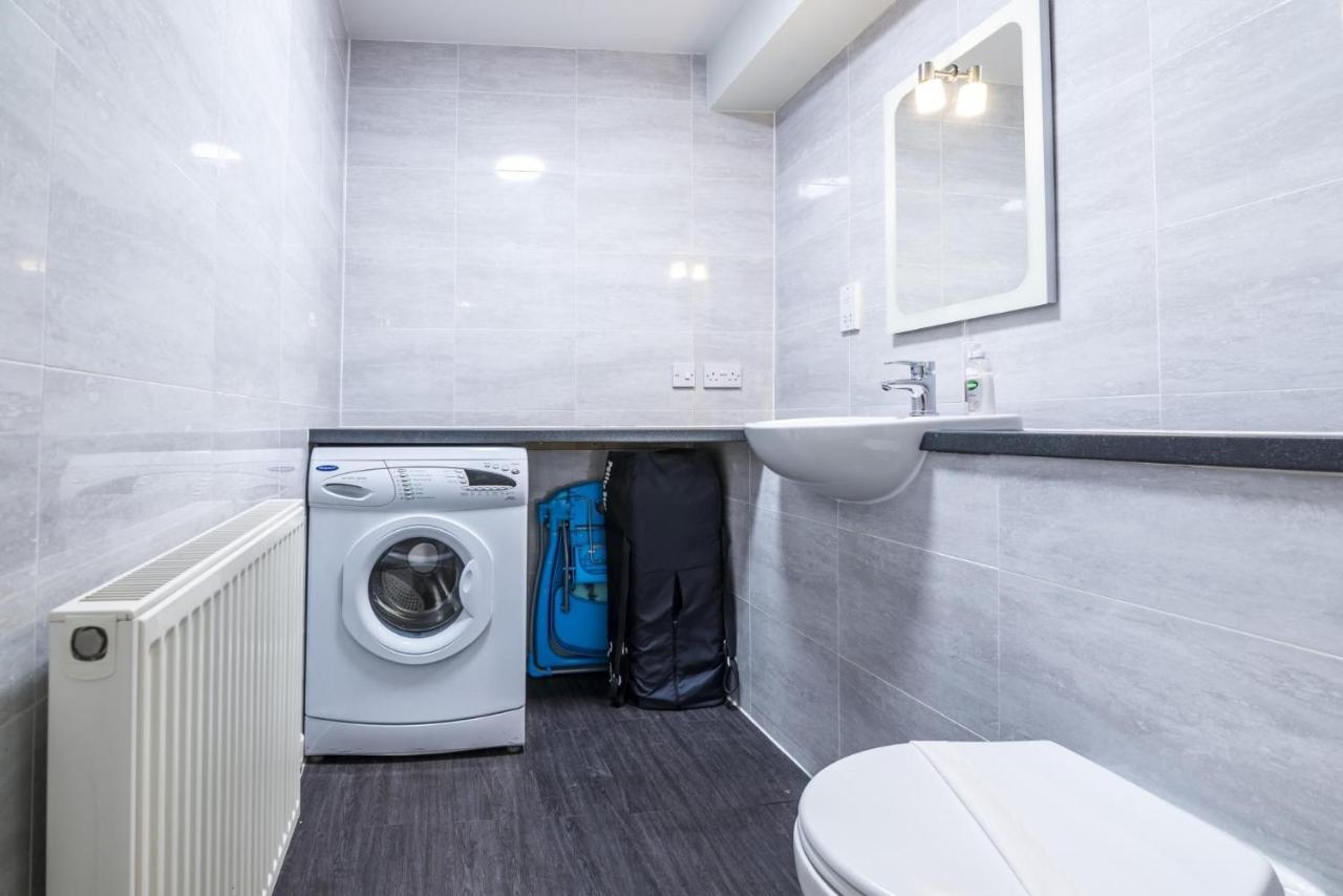 Bryn Y Mor - 2 Bedroom Apartment - Tenby Eksteriør billede