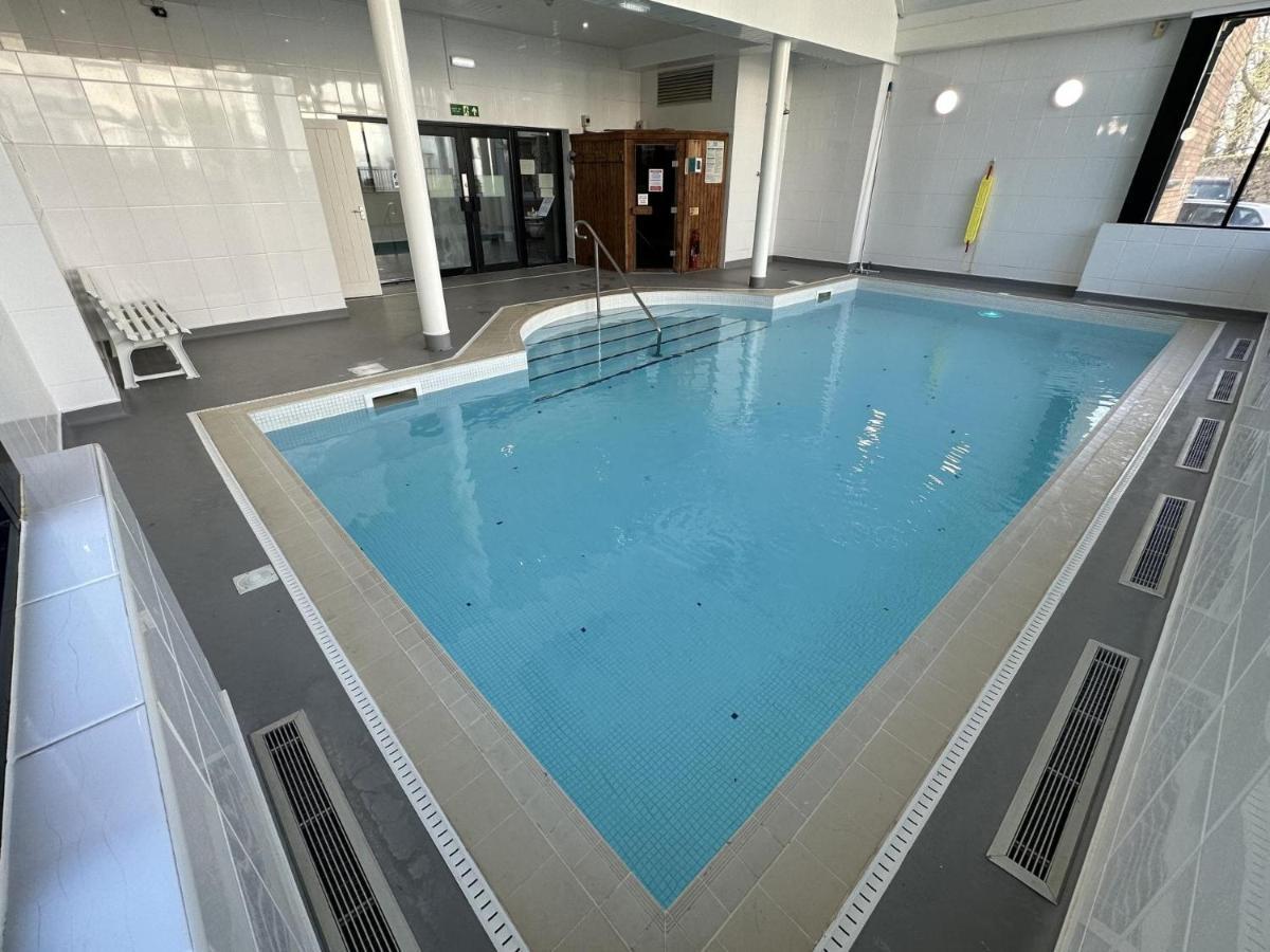Bryn Y Mor - 2 Bedroom Apartment - Tenby Eksteriør billede